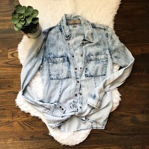 Guess Denim Vintage Wash Jean Shirt